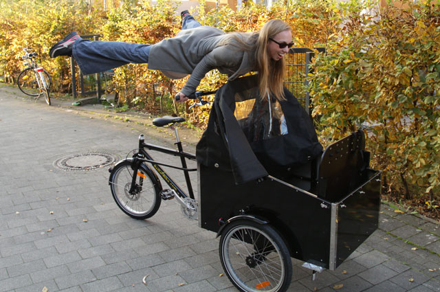 Hvem siger at man ikke kan lave tricks på en bellabike?