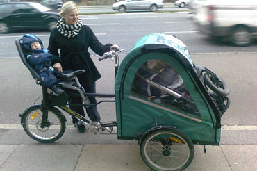 Med en Bellabike-Ladcykel, så kan man få en hel barnevogn med sig overalt